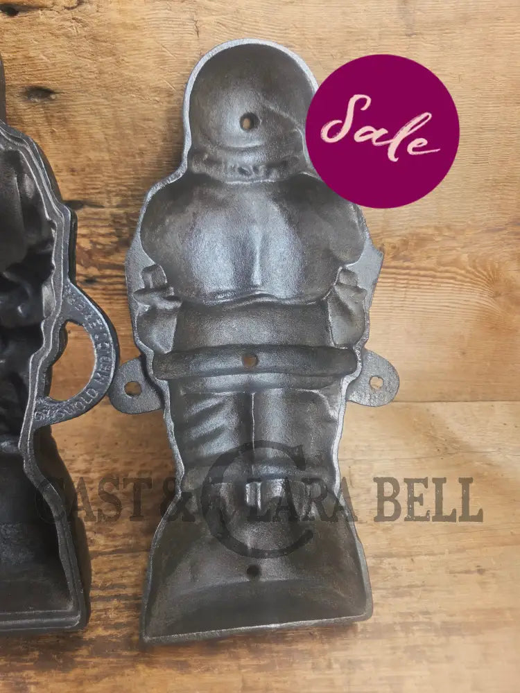 Ho Ho Hold the SHOW!! The Authentic #897/898 Griswold SANTA Cake Mold (Hello Kiddies!). Many copies are out there see