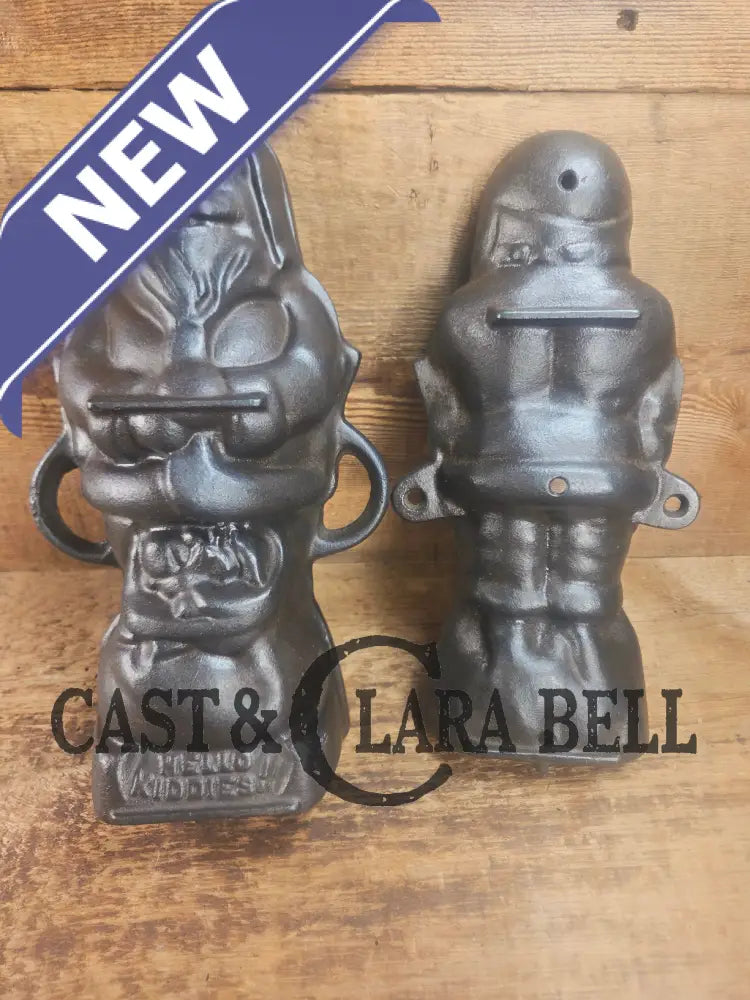 Ho Ho Hold the SHOW!! The Authentic #897/898 Griswold SANTA Cake Mold (Hello Kiddies!). Many copies are out there see