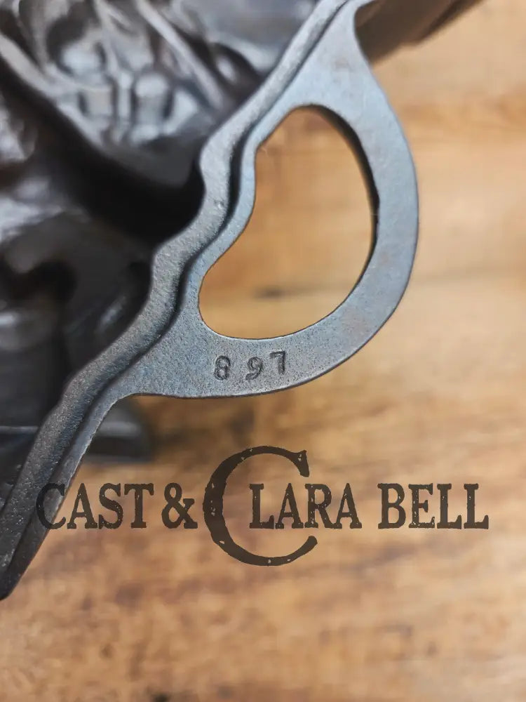 Ho Ho Hold the SHOW!! The Authentic #897/898 Griswold SANTA Cake Mold (Hello Kiddies!). Many copies are out there see