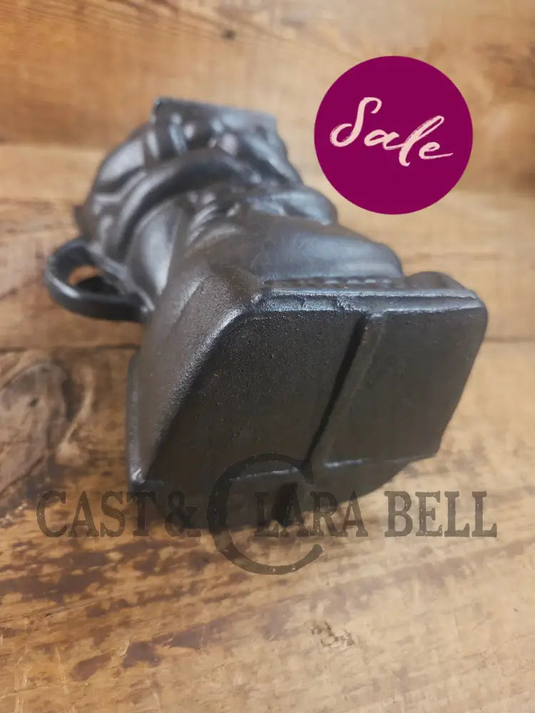 Ho Ho Hold the SHOW!! The Authentic #897/898 Griswold SANTA Cake Mold (Hello Kiddies!). Many copies are out there see