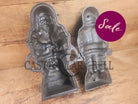 Ho Ho Hold the SHOW!! The Authentic #897/898 Griswold SANTA Cake Mold (Hello Kiddies!). Many copies are out there see