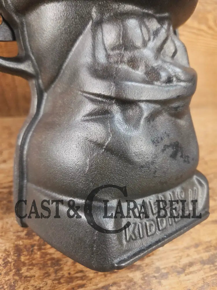 Ho Ho Hold the SHOW!! The Authentic #897/898 Griswold SANTA Cake Mold (Hello Kiddies!). Many copies are out there see