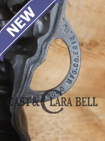 Ho Ho Hold the SHOW!! The Authentic #897/898 Griswold SANTA Cake Mold (Hello Kiddies!). Many copies are out there see