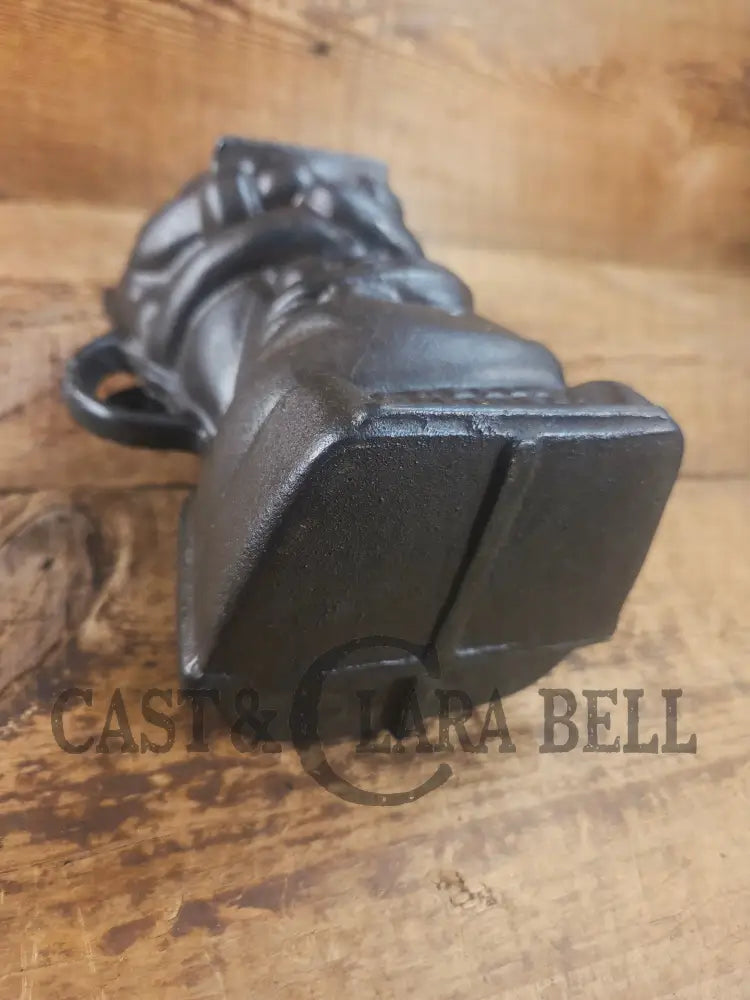 Ho Ho Hold the SHOW!! The Authentic #897/898 Griswold SANTA Cake Mold (Hello Kiddies!). Many copies are out there see