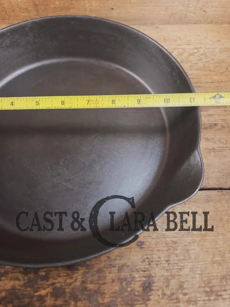 HTF 1890’s Third Series ERIE #9 (1890’s Griswold) Cast Iron Skillet with Heat Ring 711 markings not 712. Skillet