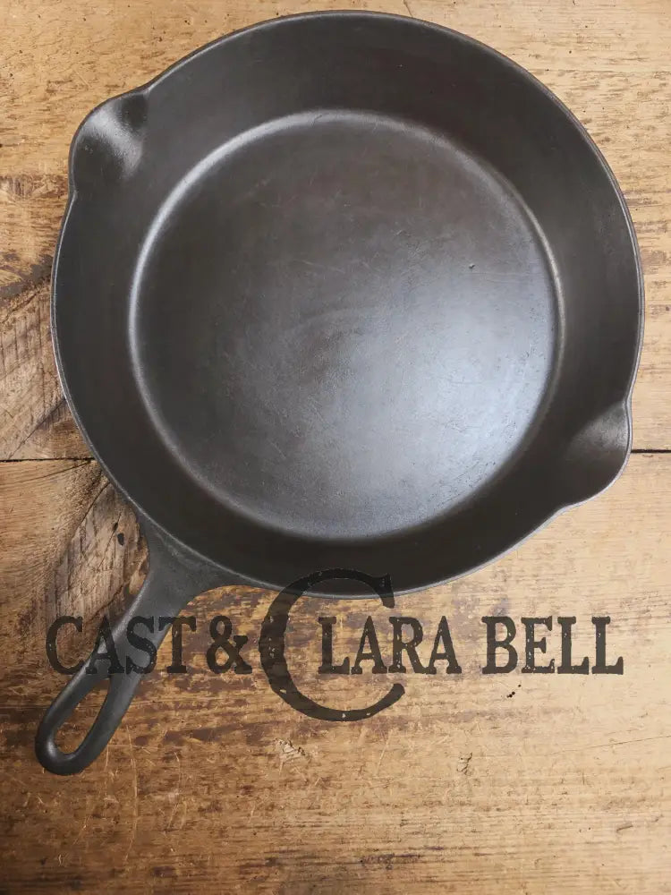 HTF 1890’s Third Series ERIE #9 (1890’s Griswold) Cast Iron Skillet with Heat Ring 711 markings not 712. Skillet