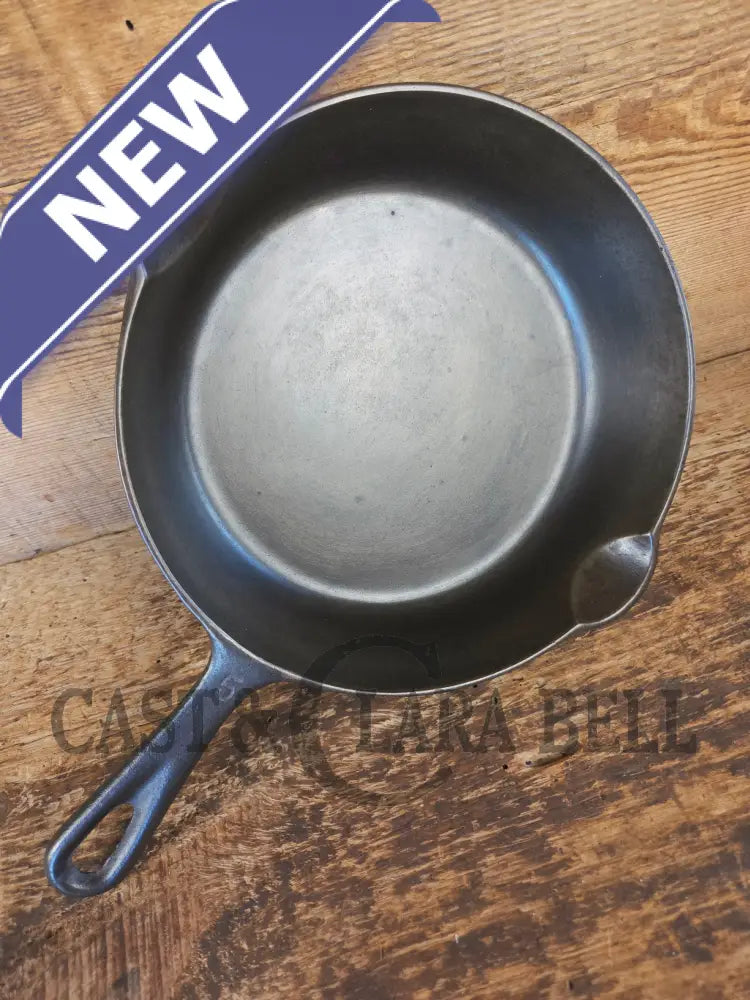 HTF! 1920’s #5 O’Brien and O’Brien (Chicago IL) Cast iron Skillet. Unique for the collector! - Skillet