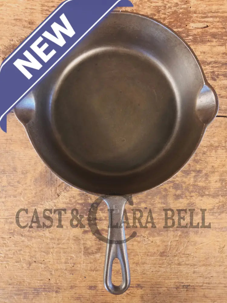 HTF! 1920’s #5 O’Brien and O’Brien (Chicago IL) Cast iron Skillet. Unique for the collector! - Skillet
