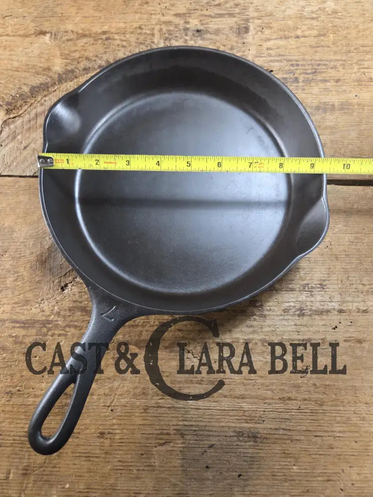 HTF 1920’s Griswold Fully Marked Victor #7 Skillet with Heat Ring 721 B. Fully Restored and Ready to Use! Skillet