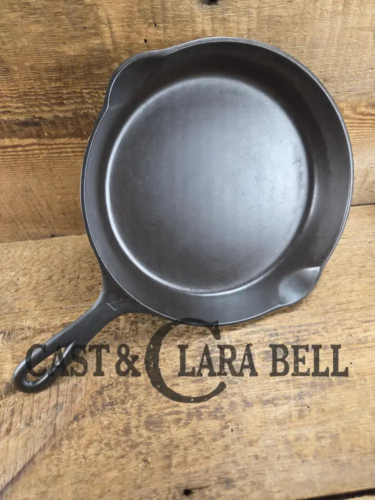 HTF 1920’s Griswold Fully Marked Victor #7 Skillet with Heat Ring 721 B. Fully Restored and Ready to Use! Skillet