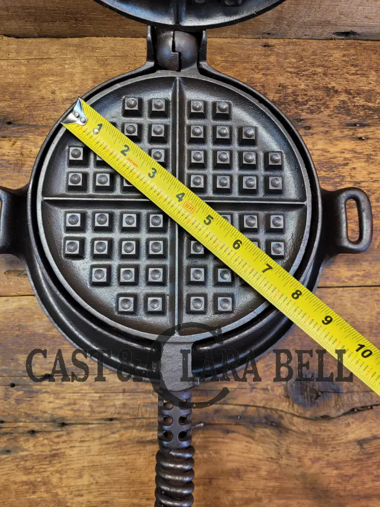 Htf 1920’S Griswold Large Block Logo #8 Cast Waffle Iron #151/151 Tall Base & Alaskan Handles!!