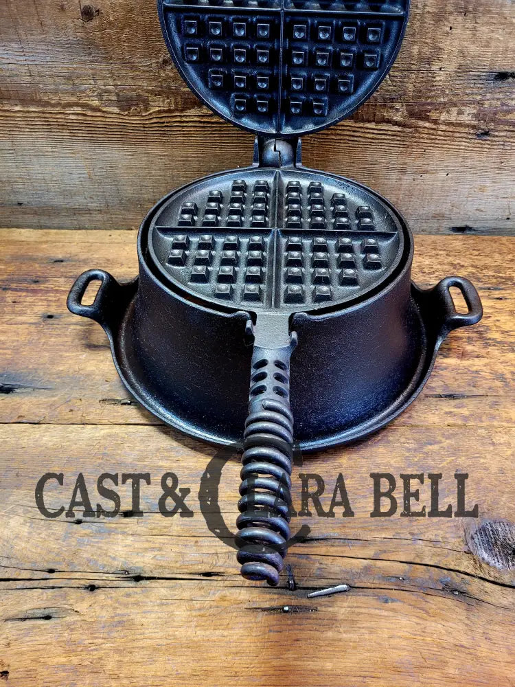 Htf 1920’S Griswold Large Block Logo #8 Cast Waffle Iron #151/151 Tall Base & Alaskan Handles!!