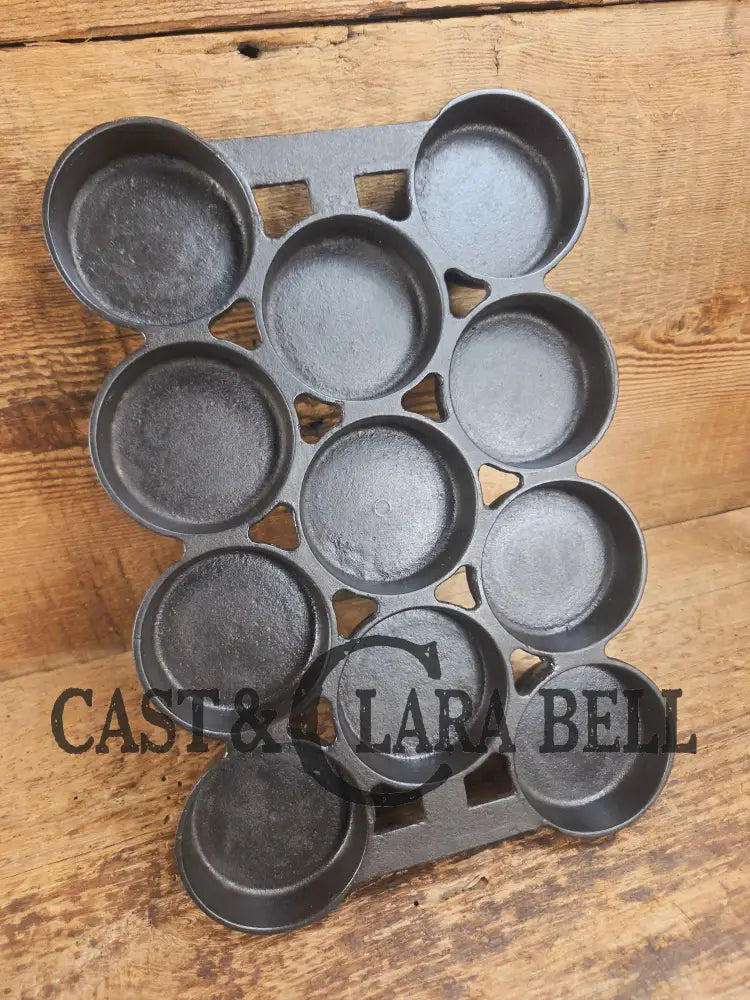 HTF 1920’s Griswold No. 1 Gem Pan Variation 1 11 cup p/n 940. Rarity 4 Bakeware