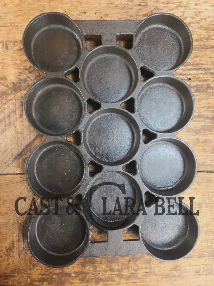 HTF 1920’s Griswold No. 1 Gem Pan Variation 1 11 cup p/n 940. Rarity 4 Bakeware