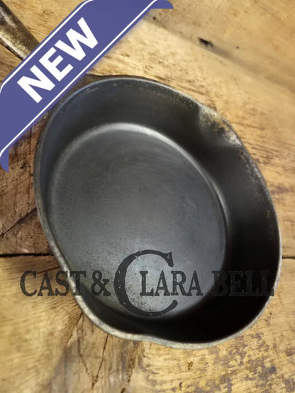 HTF! 1924 Wagner Ware #4 Cast Iron Skillet with Heat Ring 1054. Plating outside black iron inside. Beautiful patina!