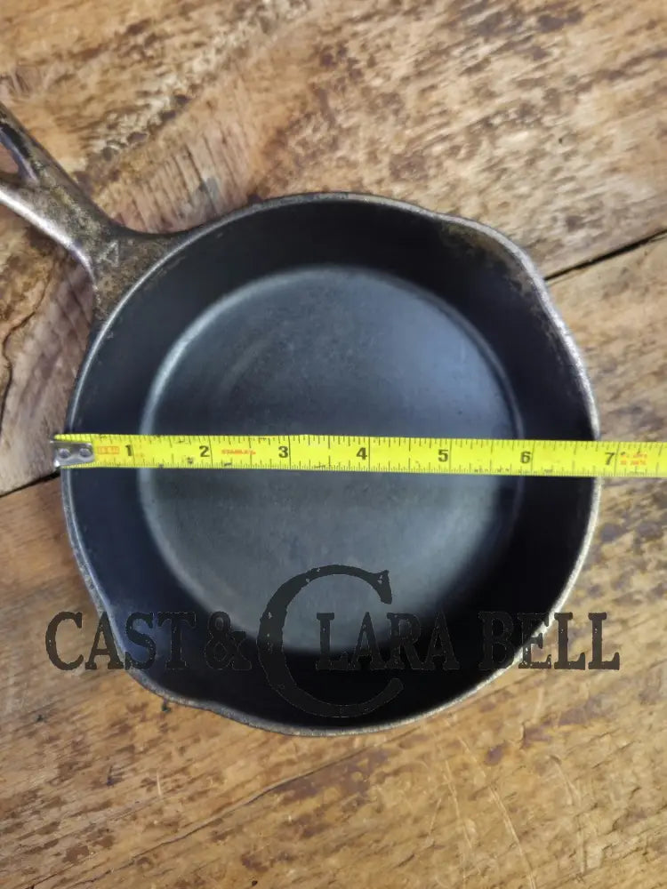 HTF! 1924 Wagner Ware #4 Cast Iron Skillet with Heat Ring 1054. Plating outside black iron inside. Beautiful patina!