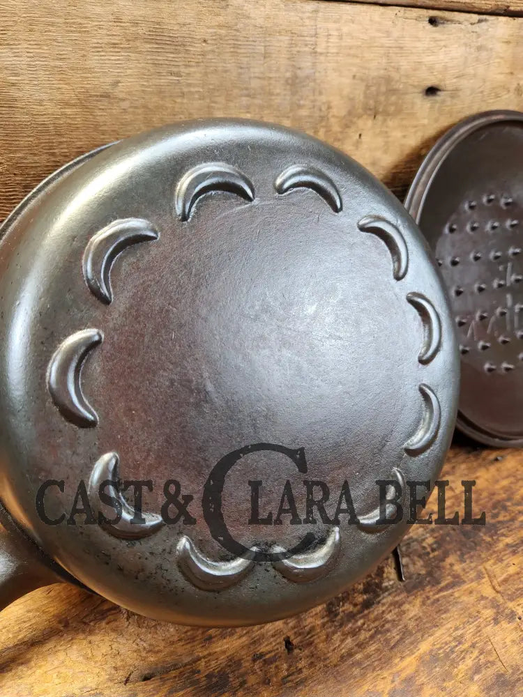 Htf! 1930’S Era Lodge #8 Skillet With Crescent Or ’Scalloped’ Bottom And Lid. Raised Z Makers