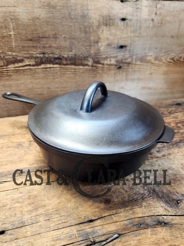 Htf! 1930’S Era Lodge #8 Skillet With Crescent Or ’Scalloped’ Bottom And Lid. Raised Z Makers