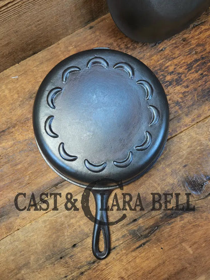 Htf! 1930’S Era Lodge #8 Skillet With Crescent Or ’Scalloped’ Bottom And Lid. Raised Z Makers