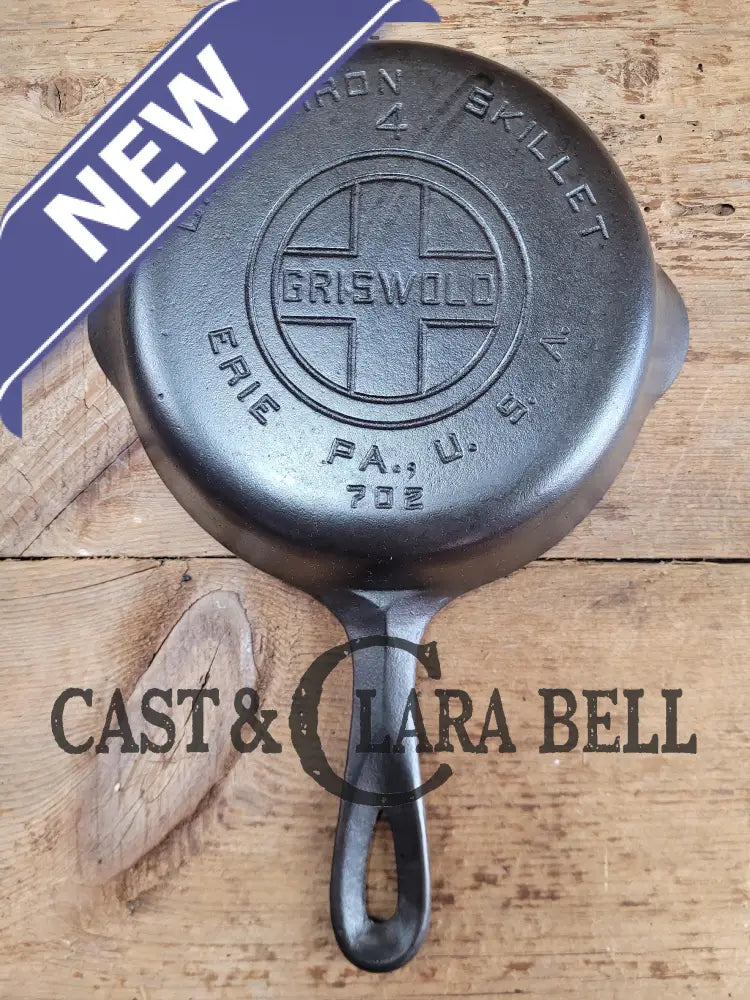 Htf 1930’S Griswold #4 Cast Iron Skillet With Large Block Logo 702 Smooth Bottom. Awesome Piece!