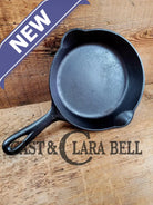 Htf 1930’S Griswold #4 Cast Iron Skillet With Large Block Logo 702 Smooth Bottom. Awesome Piece!