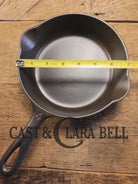 HTF 1930’s Griswold #4 Cast Iron Skillet with Large Block Logo 702 Smooth Bottom. Collector Grade Skillet