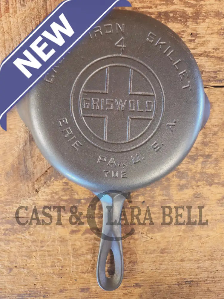HTF 1930’s Griswold #4 Cast Iron Skillet with Large Block Logo 702 Smooth Bottom. Collector Grade - Skillet
