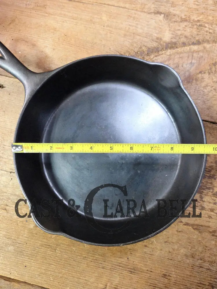 HTF and Gorgeous! 1905 Era Wagner made Sidney ’Arc logo’ #7 Cast Iron Skillet. VERY good condition!