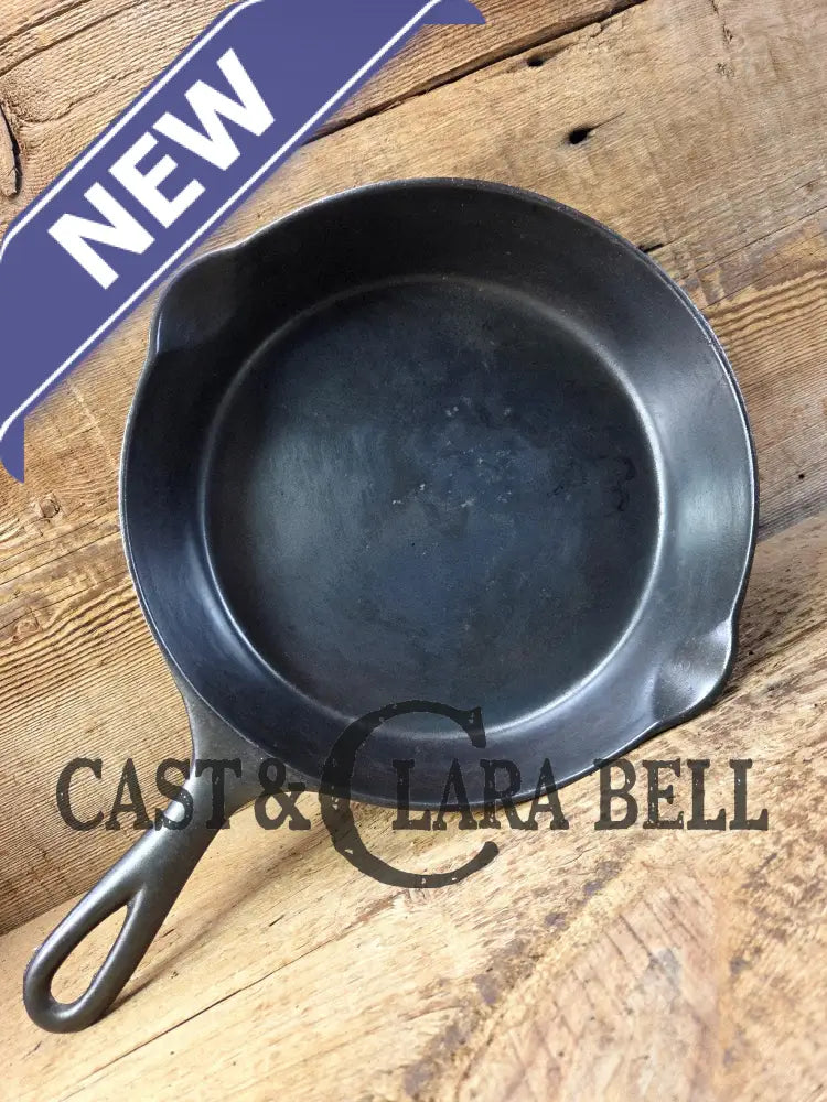 HTF and Gorgeous! 1905 Era Wagner made Sidney ’Arc logo’ #7 Cast Iron Skillet. VERY good condition!