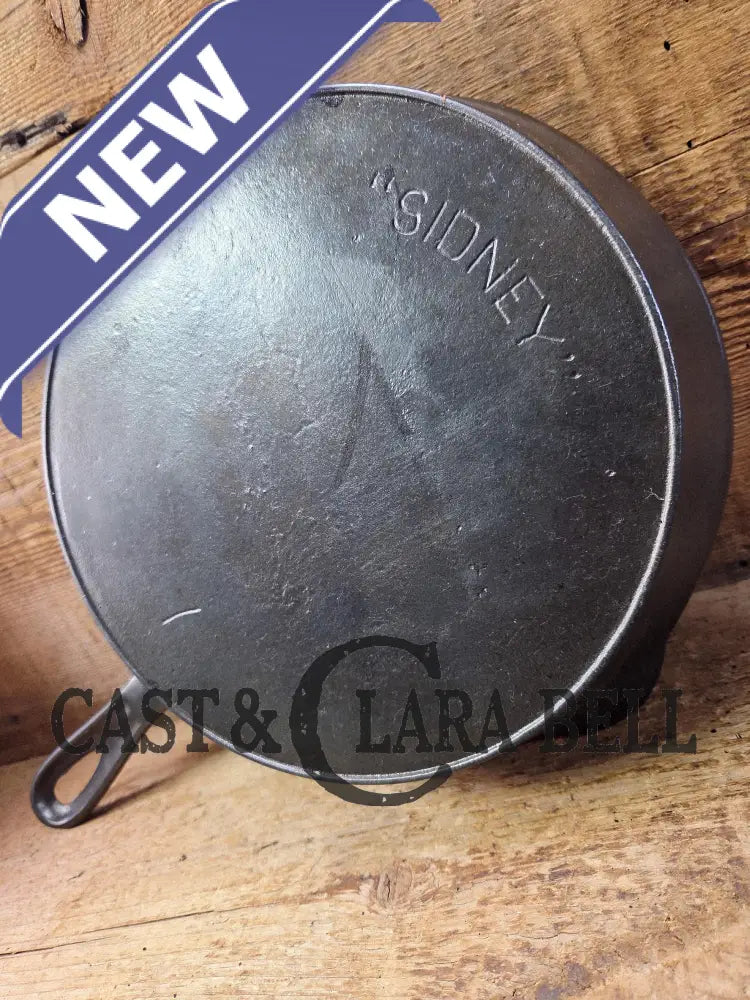 HTF and Gorgeous! 1905 Era Wagner made Sidney ’Arc logo’ #7 Cast Iron Skillet. VERY good condition!