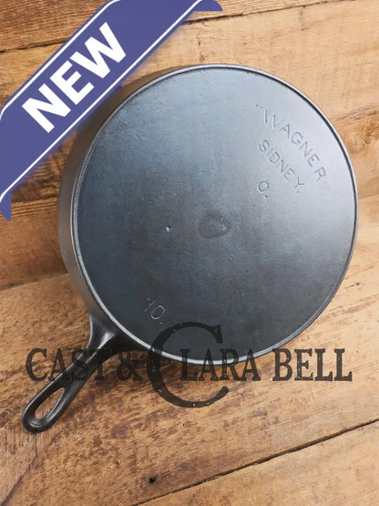 HTF and Gorgeous! Early 1900’s Wagner ’Arc Straight’ logo #10 Cast Iron Skillet. Big skillet for big appetites! Skillet