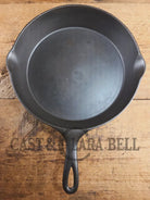 HTF and Gorgeous! Early 1900’s Wagner ’Arc Straight’ logo #10 Cast Iron Skillet. Big skillet for big appetites! Skillet