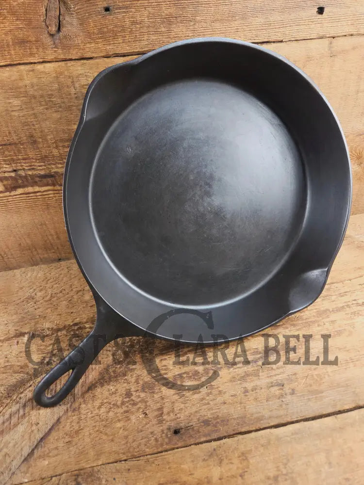HTF and Gorgeous! Early 1900’s Wagner ’Arc Straight’ logo #11 Cast Iron Skillet Skillet