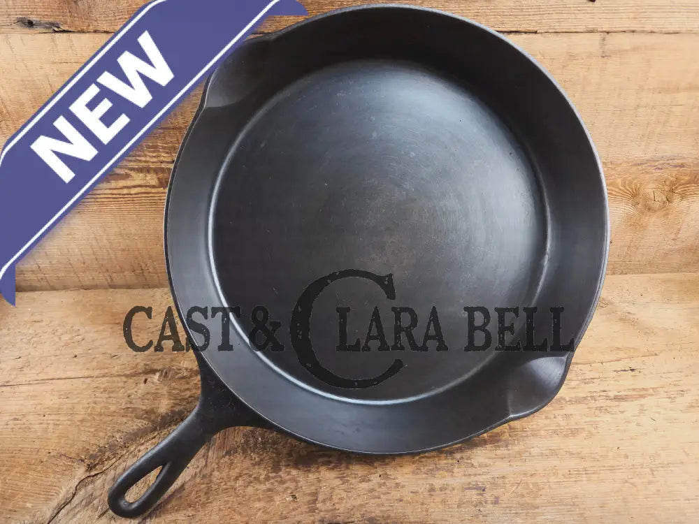 HTF and Gorgeous! Early 1900’s Wagner ’Arc Straight’ logo #12 Cast Iron Skillet Skillet