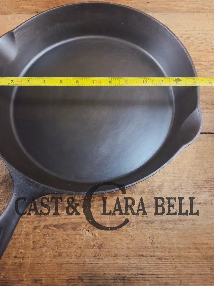 HTF and Gorgeous! Early 1900’s Wagner ’Arc Straight’ logo #12 Cast Iron Skillet Skillet