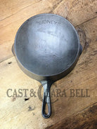 HTF and Gorgeous! 1905 Era Wagner made Sidney ’Arc logo’ #7 Cast Iron Skillet. VERY good condition!