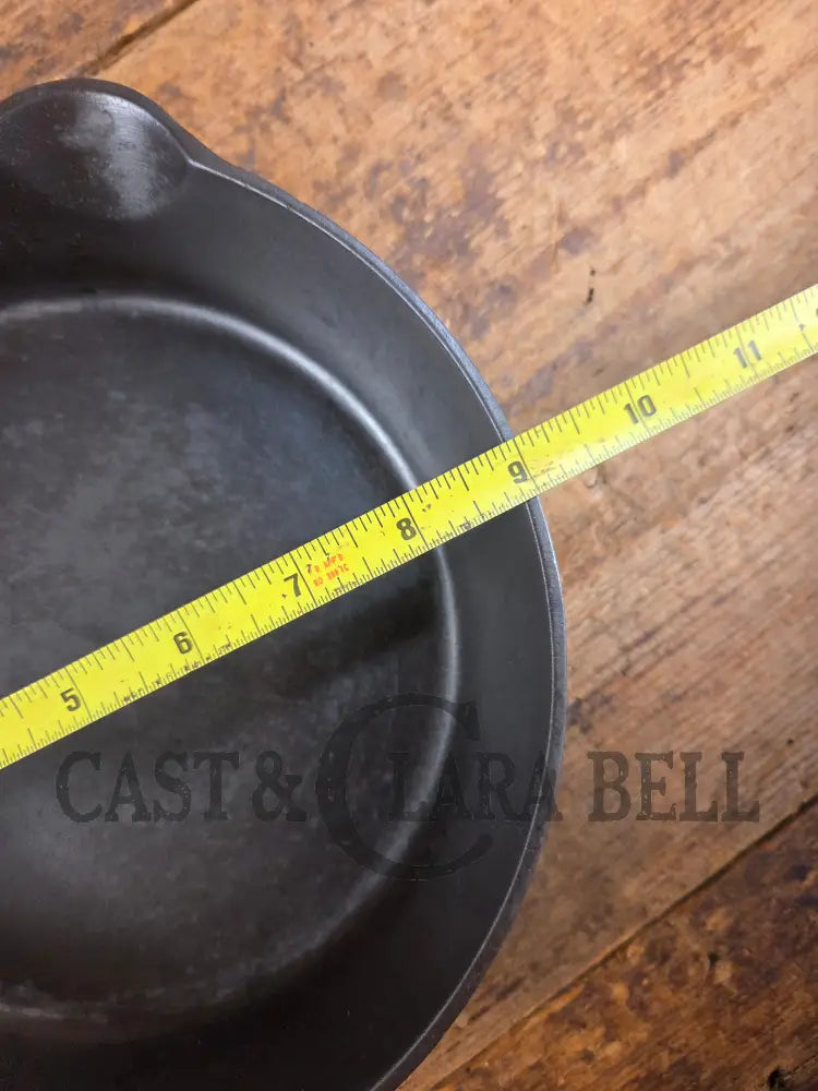 HTF Early 1900’s Griswold #6 Cast Iron Skillet Large Slant Logo 699 B Skillet