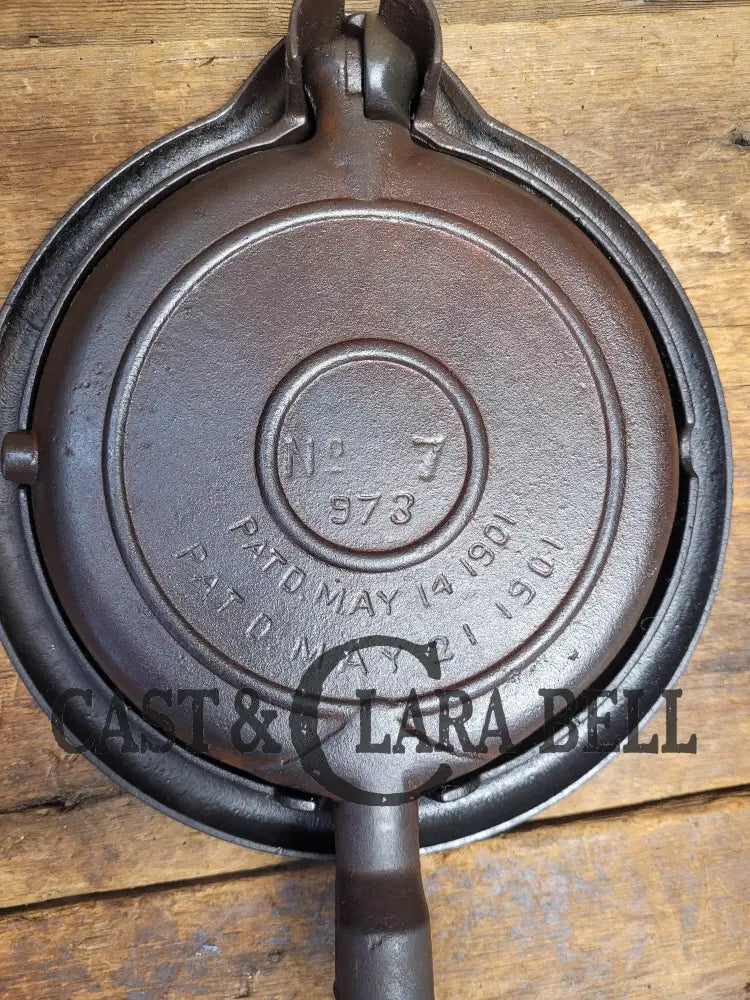 Htf Early 1900S Griswold #7 Waffle Iron. (#973) New Handles Patent Date 1901 Iron