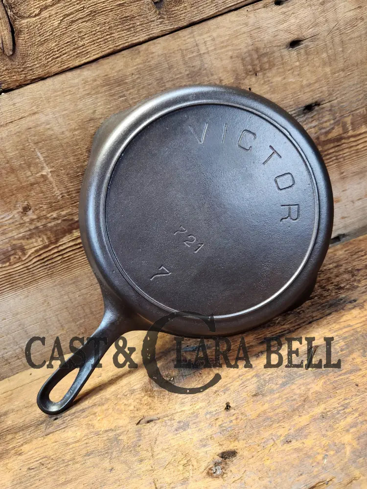 Htf Early 1900’S Griswold’s Second Series Victor #7 (#721) Cast Iron Skillet. Beautiful! Skillet