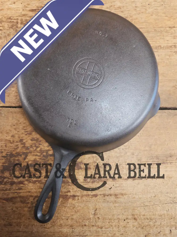 HTF Griswold No. 7 Cast Iron Skillet with Small Block Logo and Grooved Handle 701 Skillet