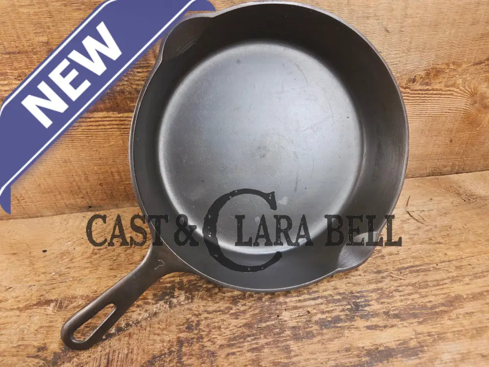 HTF Griswold No. 7 Cast Iron Skillet with Small Block Logo and Grooved Handle 701 B Skillet