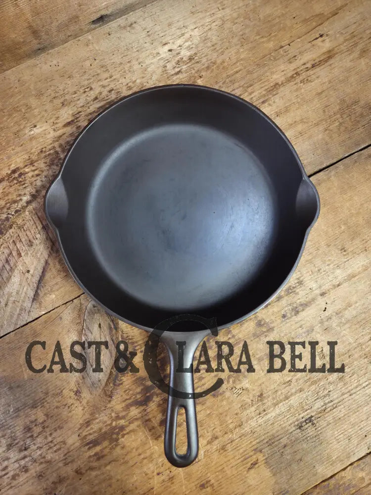 HTF Griswold No. 7 Cast Iron Skillet with Small Block Logo and Grooved Handle 701 SC24 Skillet