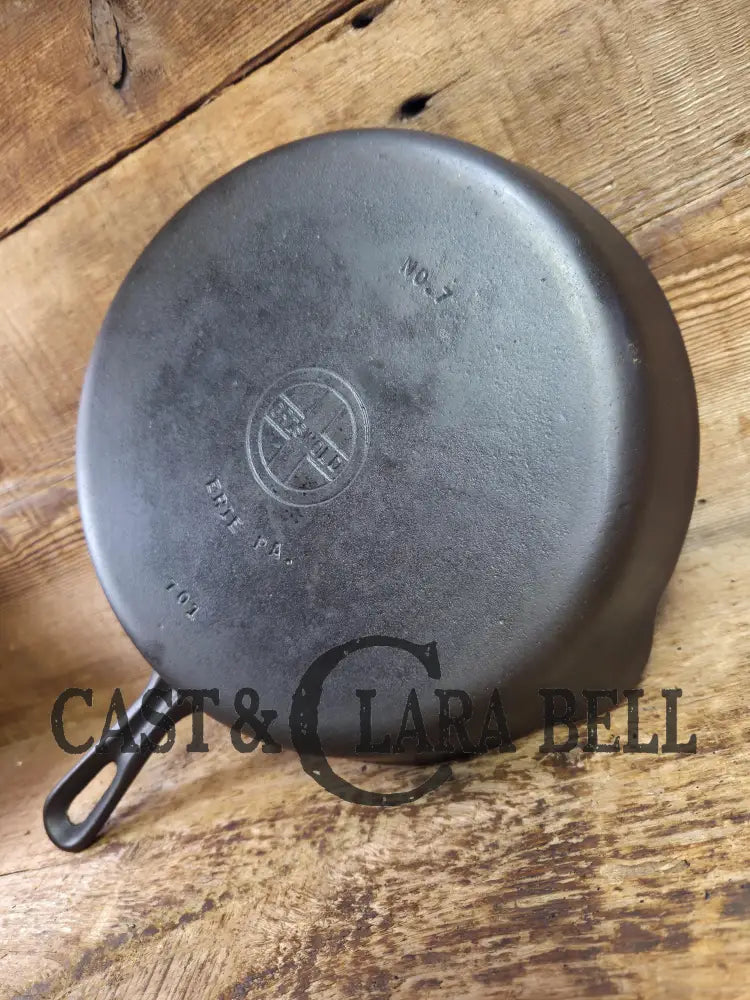 HTF Griswold No. 7 Cast Iron Skillet with Small Block Logo and Grooved Handle 701 SC24 Skillet