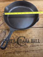 HTF Martin Stove & Range Co. #7 Cast Iron Skillet with ’Hamburger’ Logo. Versatile and elegant Skillet