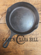 HTF Martin Stove & Range Co. #7 Cast Iron Skillet with ’Hamburger’ Logo. Versatile and elegant Skillet
