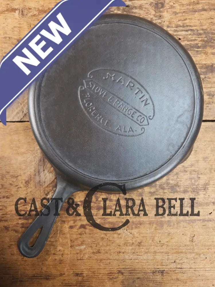 HTF Martin Stove & Range Co. #7 Cast Iron Skillet with ’Hamburger’ Logo. Versatile and elegant Skillet