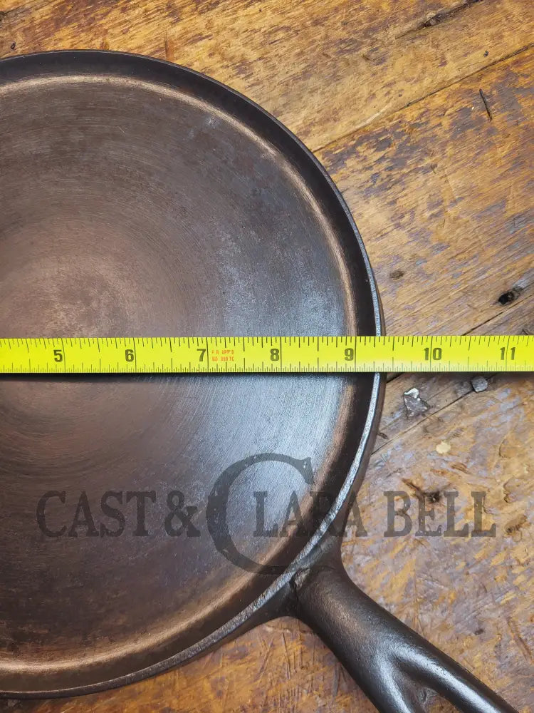 Rare Late 1800S Sidney (Pre-Wagner) Holloware Griddle. Elegant And Unique Griddle