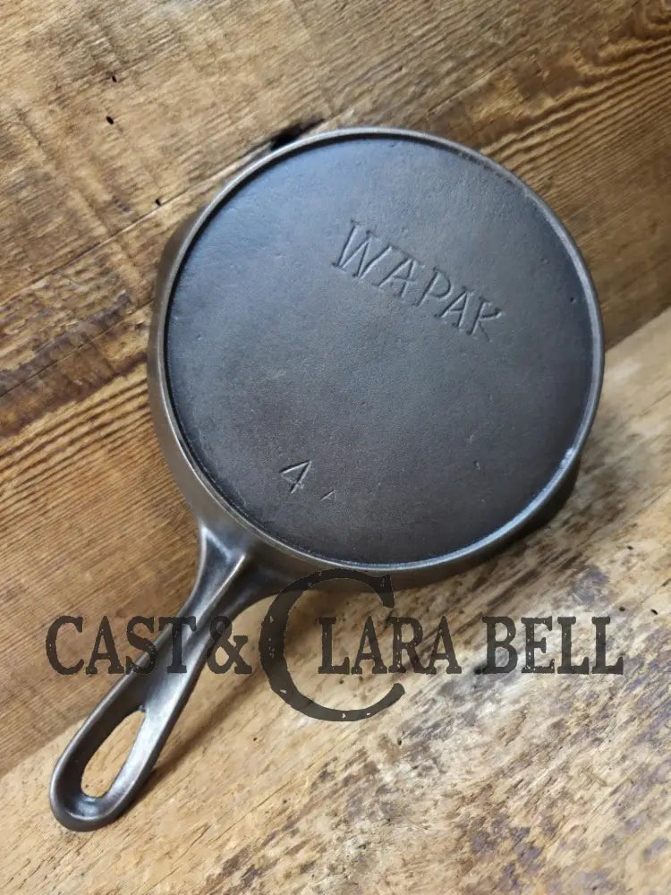 HTF! Wapak #4 Straight tapered logo beautiful skillet! Restored Seasoned and Ready to Use! Skillet