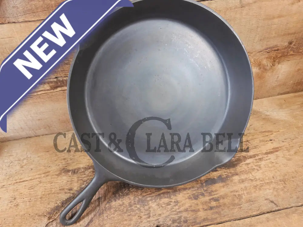 HUGE 1920’s Wagner Sidney O #12 ’Arc Straight’ Skillet with Heat Ring. Beautiful design superior performance. SC24