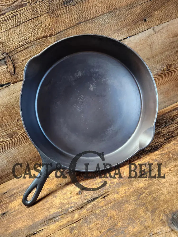 Huge 1920’S Wagner Sidney O #12 ’Arc Straight’ Skillet With Heat Ring. Beautiful Design